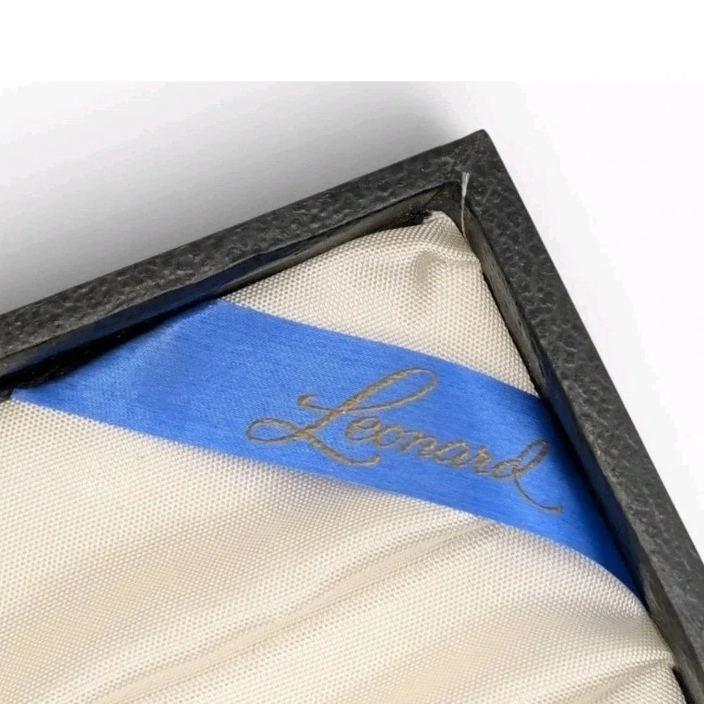 Leonard brand set